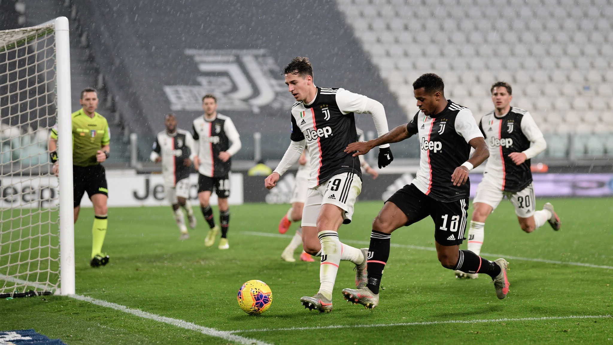 尽管气候条件严峻，在绿茵场上尤文图斯依然展示出强大